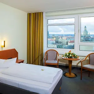 Hotel Am Terrassenufer ****